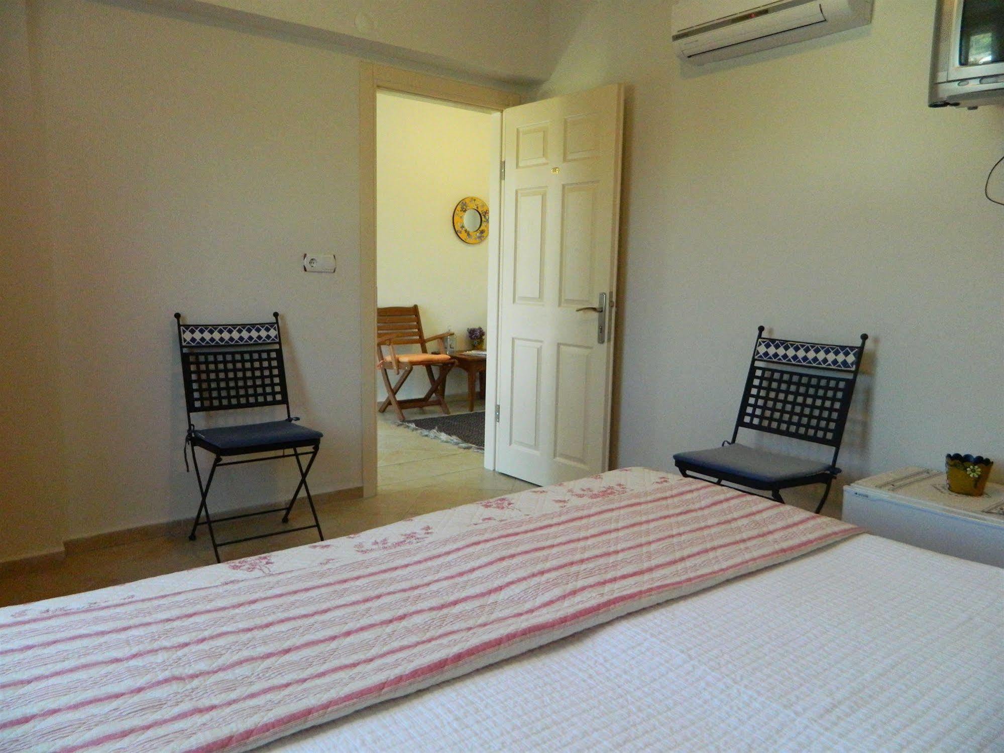 Ege Han Hotel Bozcaada Exteriör bild